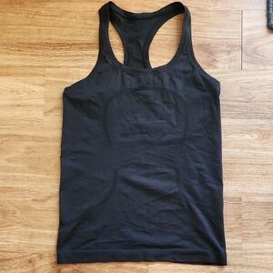 Black Lululemon Size 6 Hip Length Swiftly